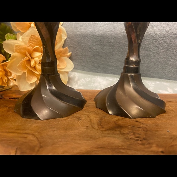 Vintage Brass Swirled Candle Holders. - Picture 4 of 5